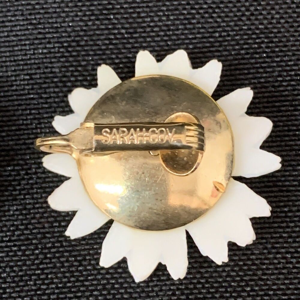 Vintage White/Yellow Celluloid Plastic Daisy Earrings Sarah Coventry - Picture 6 of 7